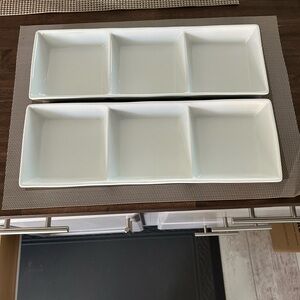 Anti-pasta serving trays 14“ x 5“
Made by Cordon Bleu
Set of two